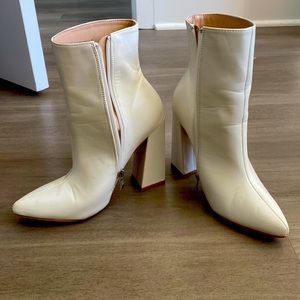 Heeled boots